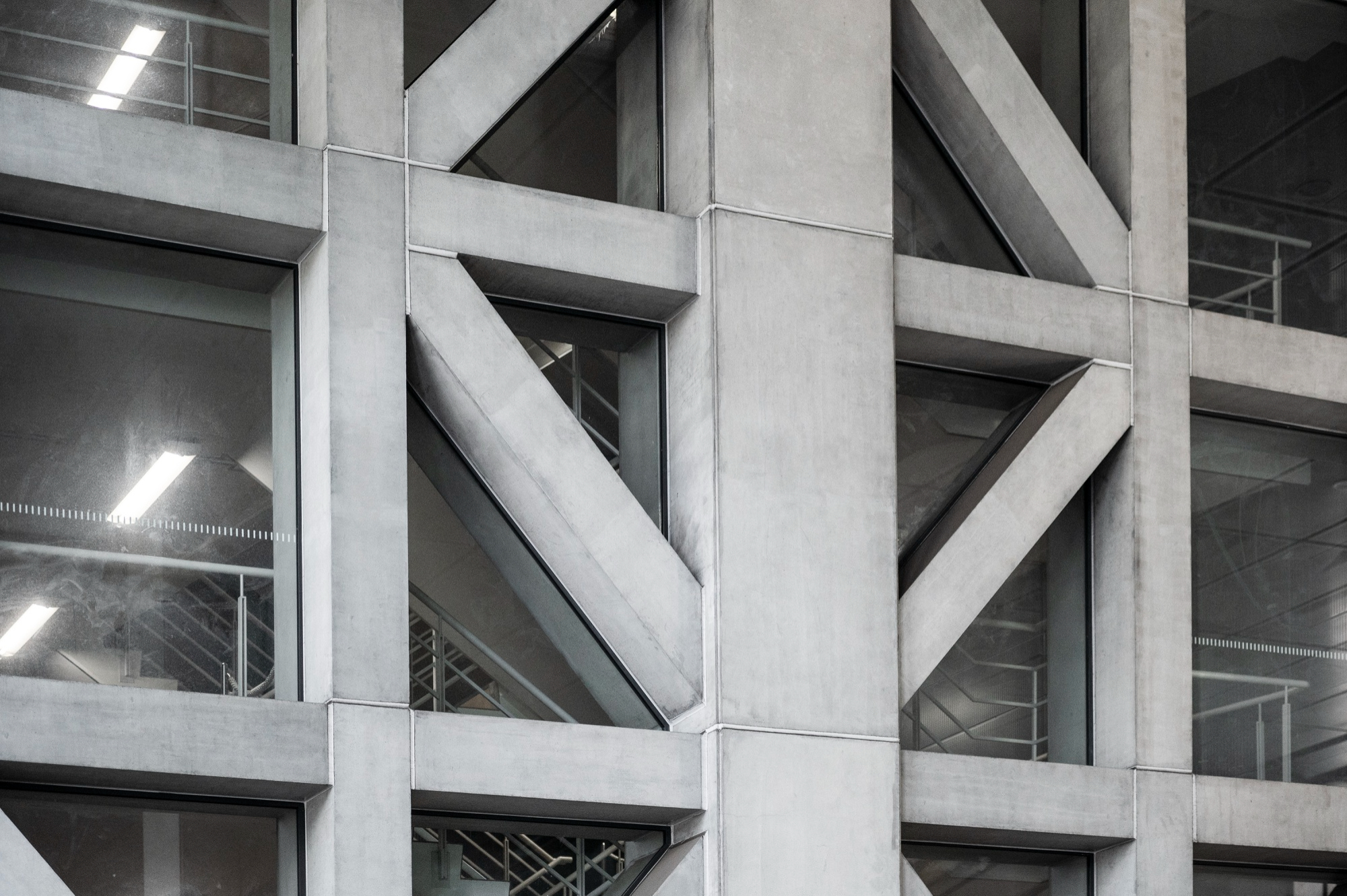 Realización de cimentaciones y estructuras clave para la base de cualquier edificio